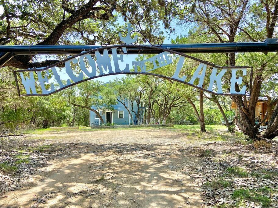 Serene Shores On Medina Lake Vila Bandera Exterior foto